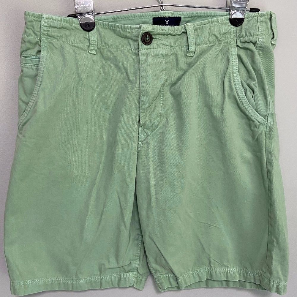 Men's American Eagle Shorts, 33, pale green